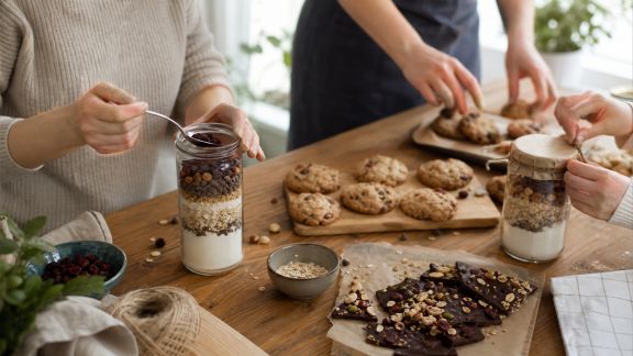 Organiser un atelier DIY pour concevoir des cadeaux gourmands sans gluten