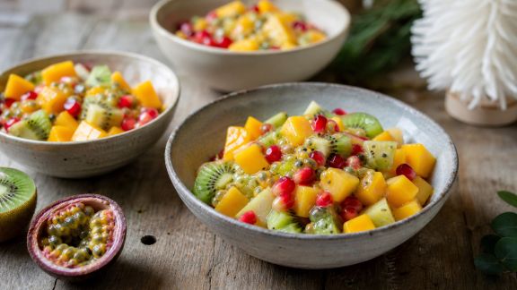 Salades de fruits exotiques faciles à préparer pour un dessert coloré de Noël